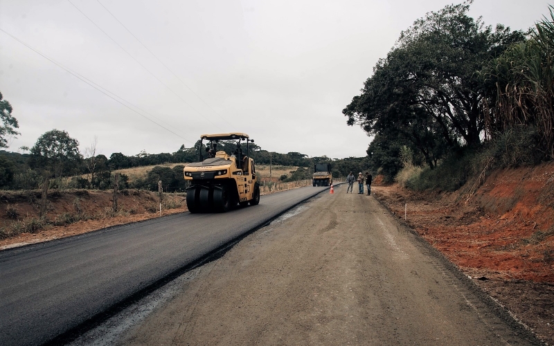 Pavimentação da marginal do Contorno Leste vai facilitar acesso à rodovia para moradores da Borda do Campo