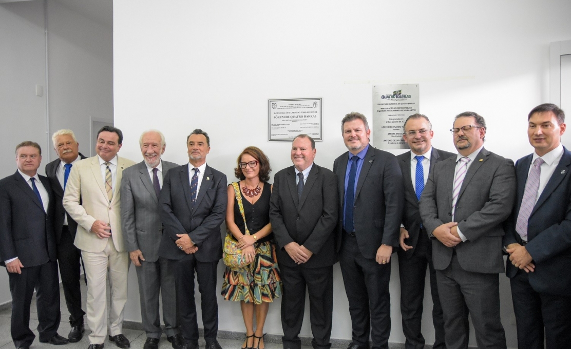Em dia histórico, Fórum da Comarca de Quatro Barras é inaugurado