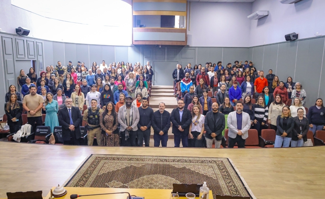Durante 1º Seminário de Neurodiversidades, Quatro Barras anuncia construção de um Centro de Autismo 