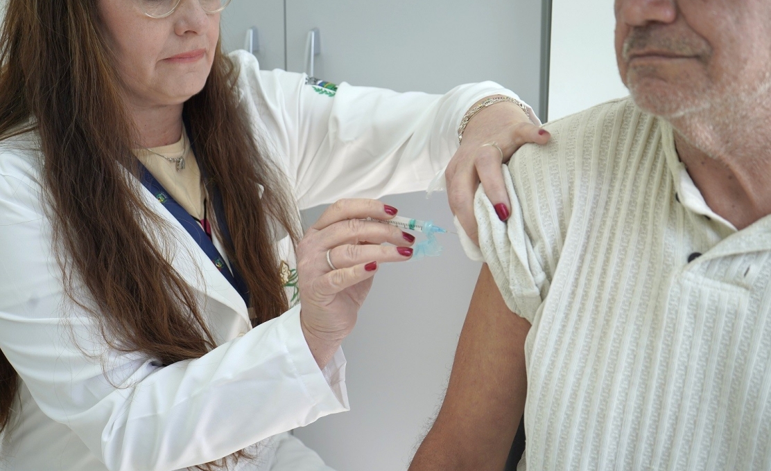 Adesão à Campanha 'Dia D de Vacinação' supera expectativas e registra aumento de doses aplicadas em comparação com 2025
