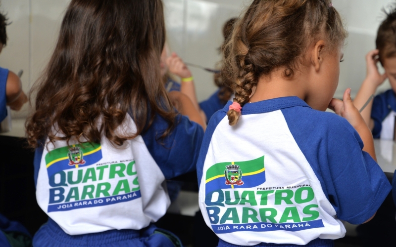 Quatro Barras supera em 2025 meta prevista para 2030 no ICA, o Indicador Criança Alfabetizada