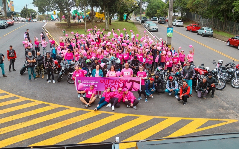 Caminhada Outubro Rosa alerta sobre a importância do cuidado com a saúde da mulher