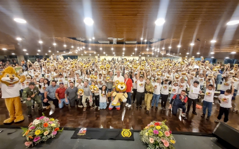 PROERD forma mais de 280 alunos de Quatro Barras