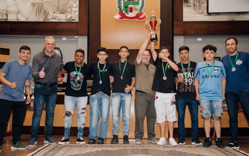 Com plenário lotado, 10ª edição da Copinha Graciosa de Futsal premia campeões e vice-campeões de 2022